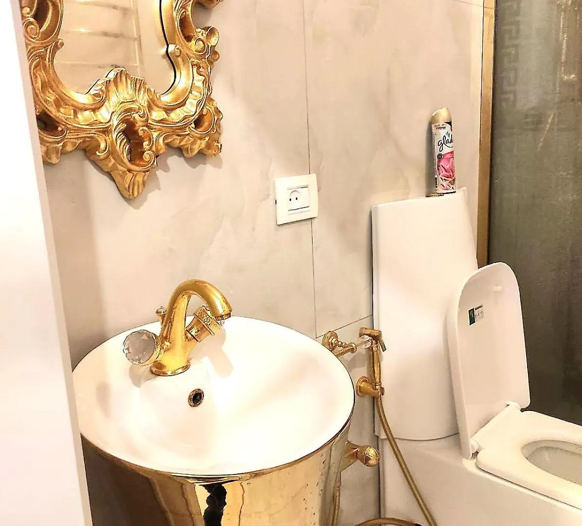 Apartment In The Center, With 2 Bedrooms! Baku Azerbaijan
